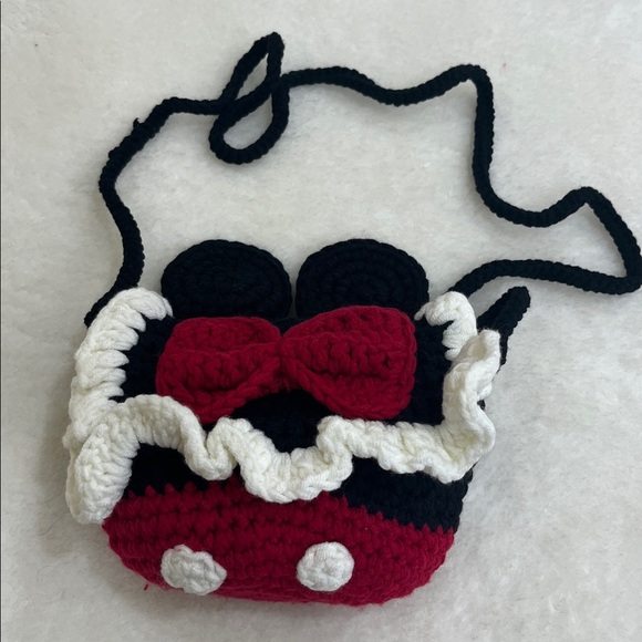 Red and White Crochet Crossbody Bag - Picture 1 of 8
